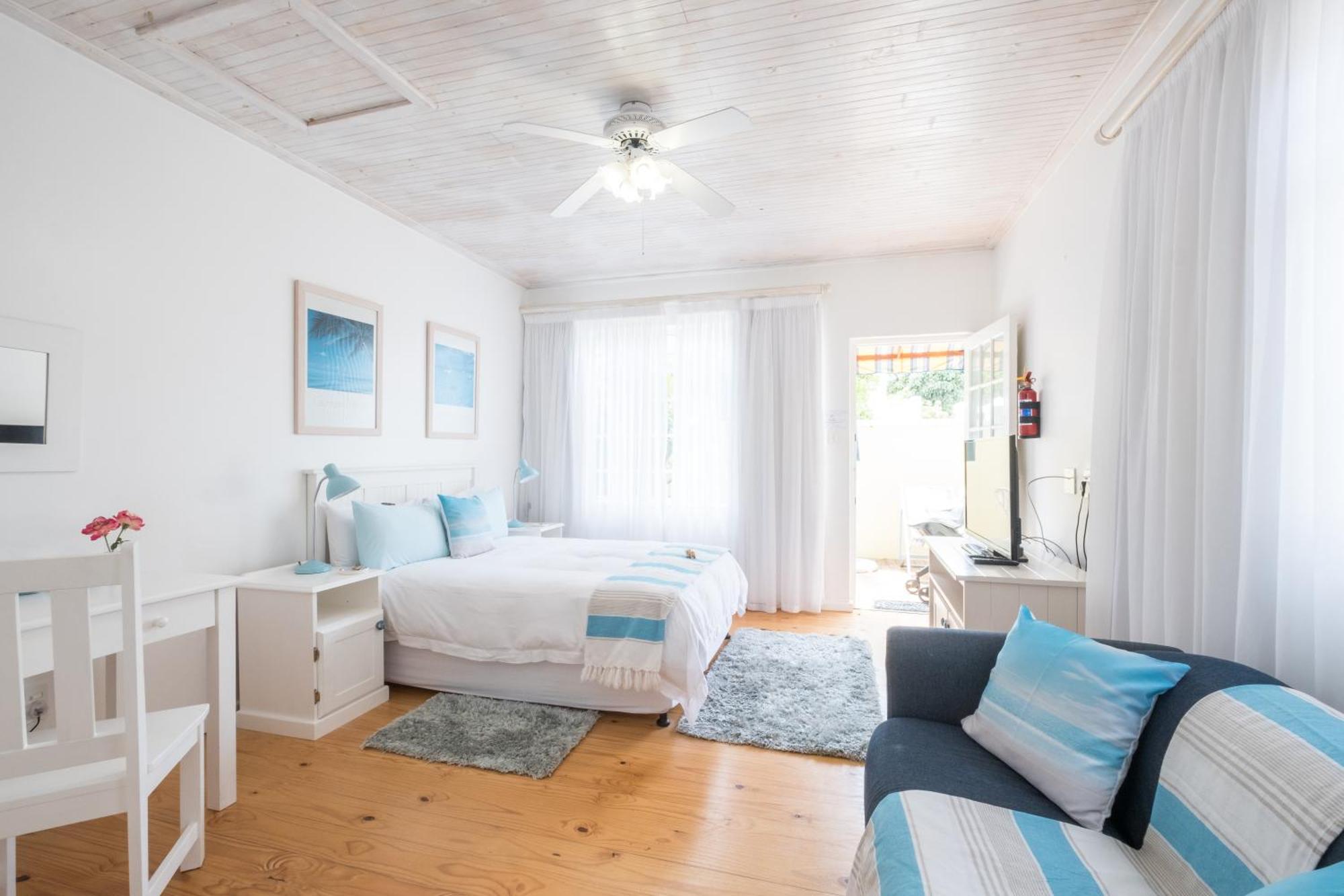 On The Bay Bed & Breakfast พอร์ตเอลิซาเบธ ภายนอก รูปภาพ